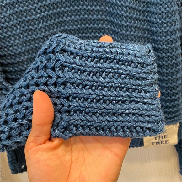 WE THE FREE MAJOLICA BLUE ESSENTIAL KNIT LINEN CREW SWEATER HEIRLOOM COLLECTION - Picture 6 of 9